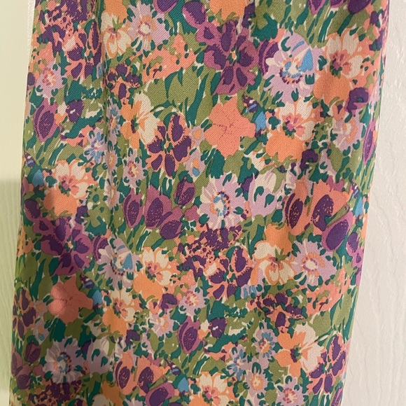 Sleeveless midi dress - Picture 2 of 2